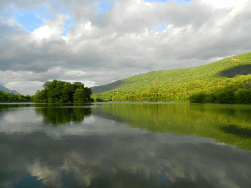 Les Platanes * Sainte-Helene-du-Lac