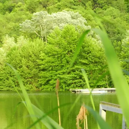 Gîte les Platanes Sainte-Helene-du-Lac Extérieur photo